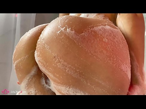 ❤️ Brunette sjálfsfróar kisu með titrara til að fá mikla fullnægingu í sturtu ❤️ Klámmyndband á is.hdporn24.ru ❌️