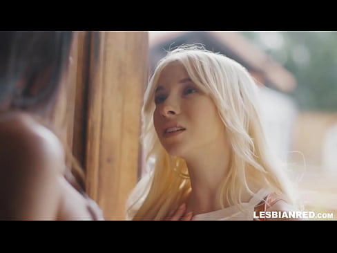 ❤️ Stelpan kemur heim nokkrum mánuðum síðar og endar með því að borða kisu stjúpmömmu sinnar ❤️ Klámmyndband á is.hdporn24.ru ❌️